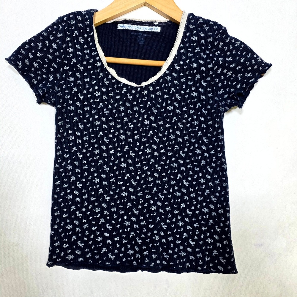 Brandy Melville Baby Tee Womens One Size Navy Blue Floral Lace Trim Waffle Knit